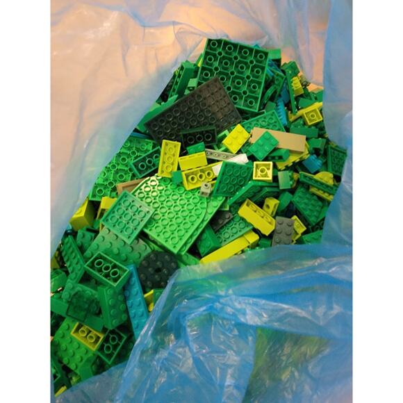 4 Lbs Green Mix Assorted Lego Pieces - Picture 1 of 3